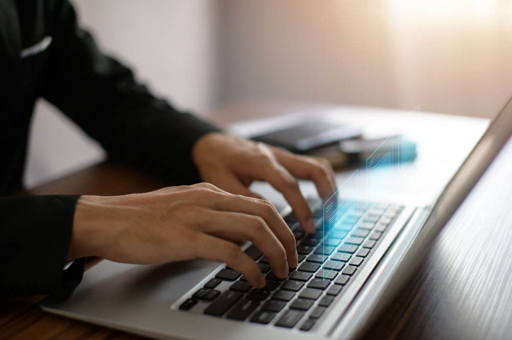 Avantages et inconvénients des contrats types : une analyse juridique approfondie
