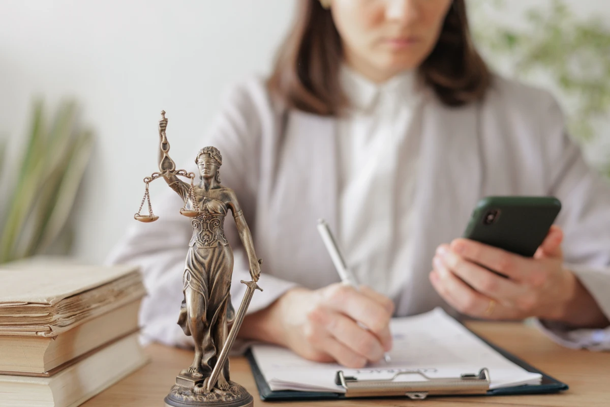 Droit et défis du développement durable : enjeux et perspectives