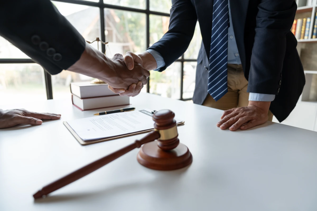 Lutte contre le travail illégal : Comprendre et combattre l'emploi de main-d'œuvre clandestine